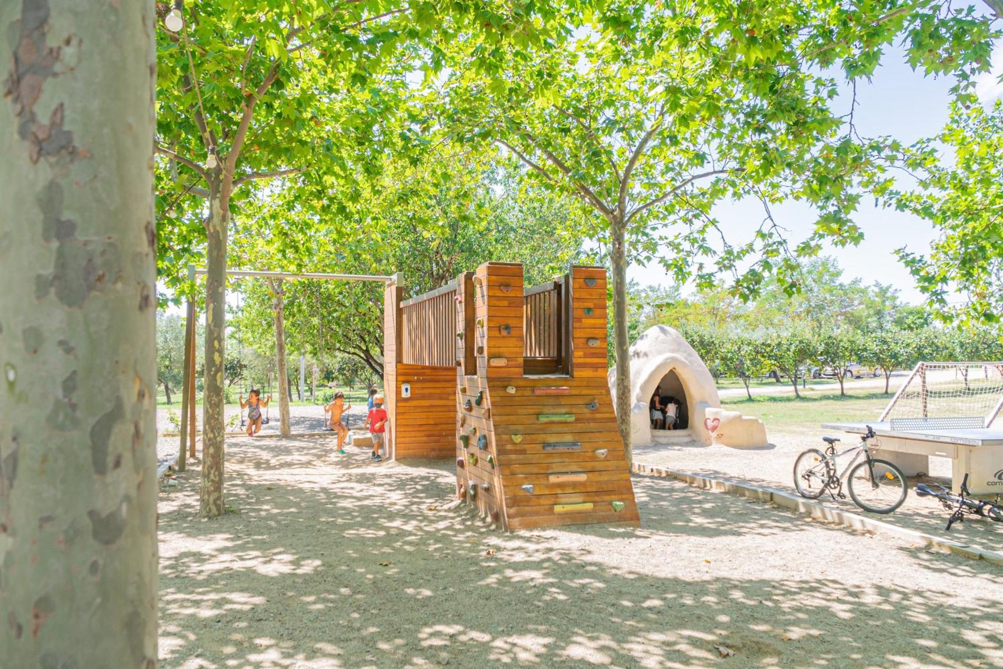 Hotel Ecologic Vinyols Camp Vinyols i Els Arcs Esterno foto