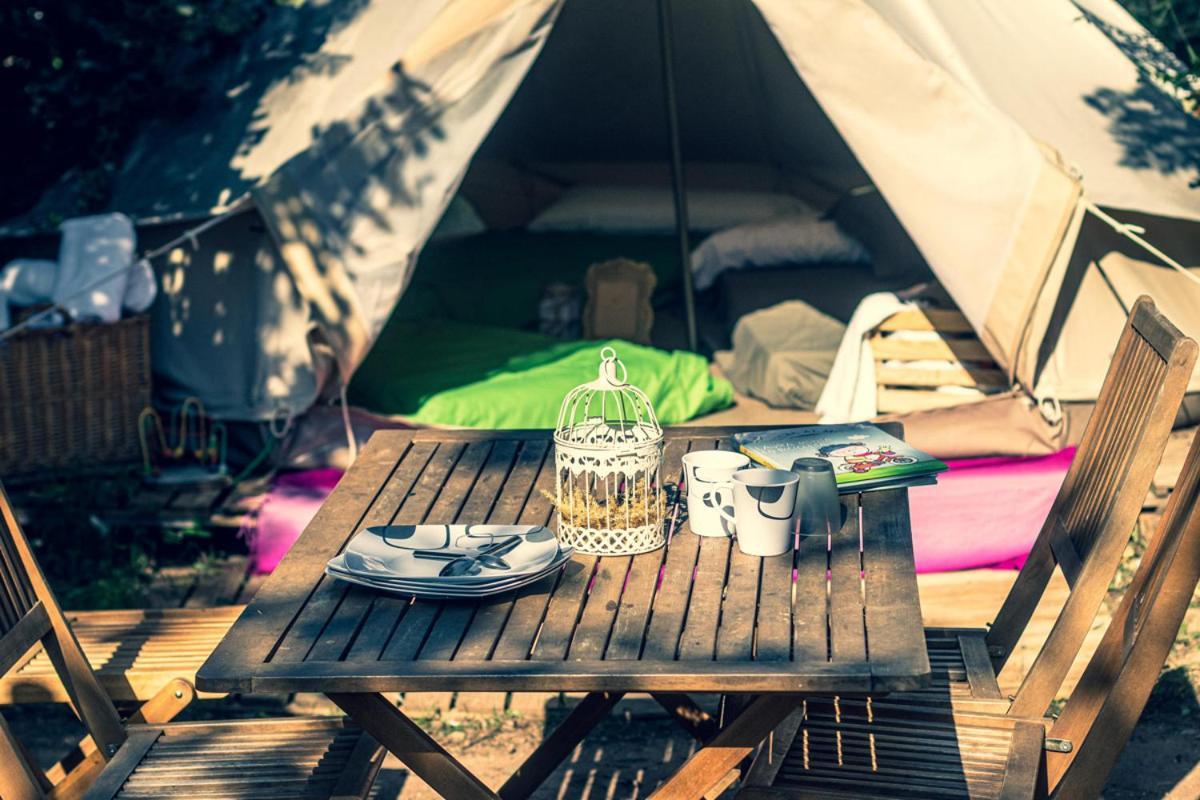Hotel Ecologic Vinyols Camp Vinyols i Els Arcs Esterno foto