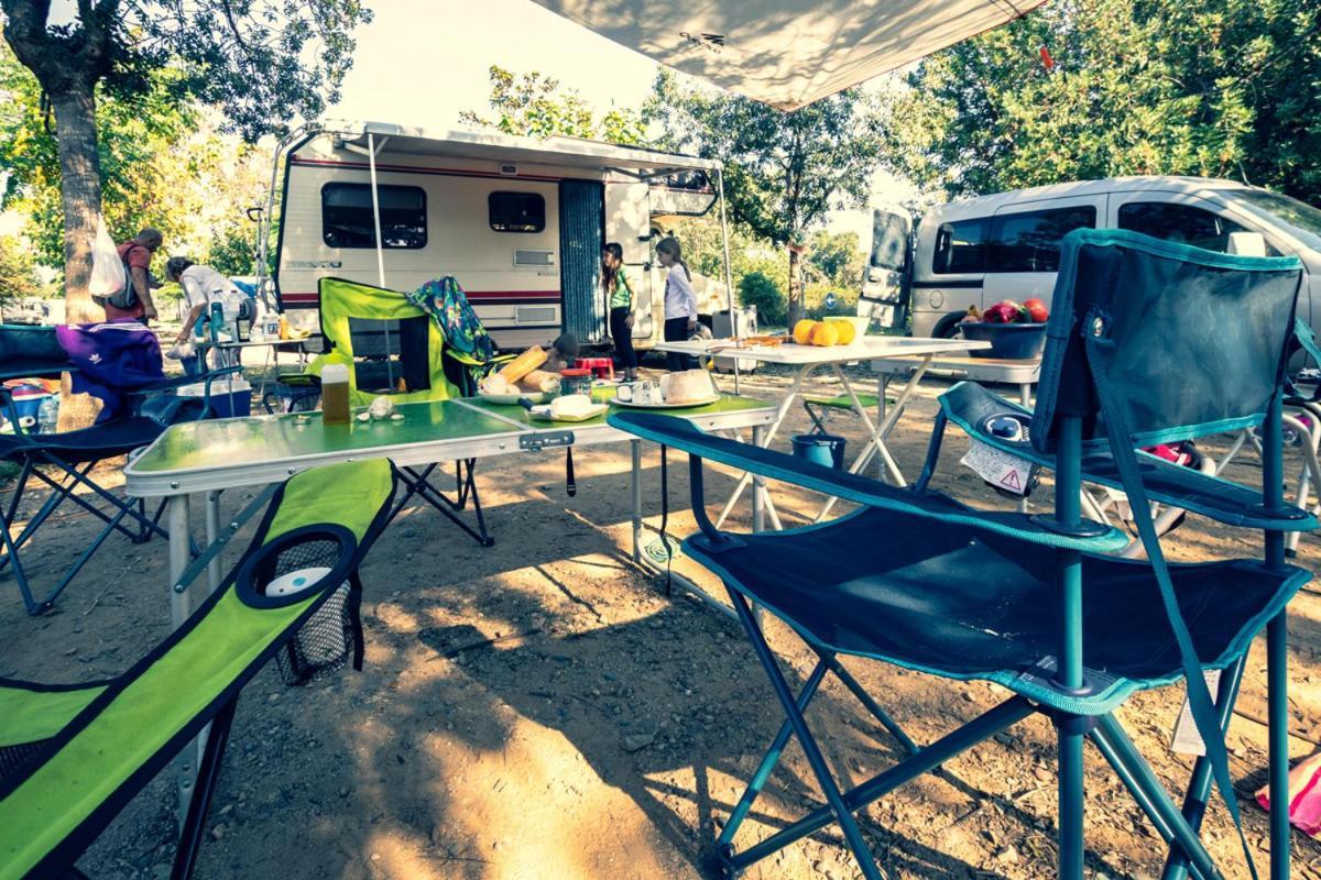 Hotel Ecologic Vinyols Camp Vinyols i Els Arcs Esterno foto